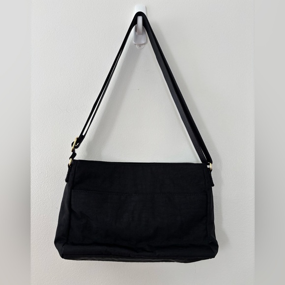 Kipling Shoulder/Crossbody Bag Black Gold Hardware Like New Double Front Pockets - Picture 2 of 7
